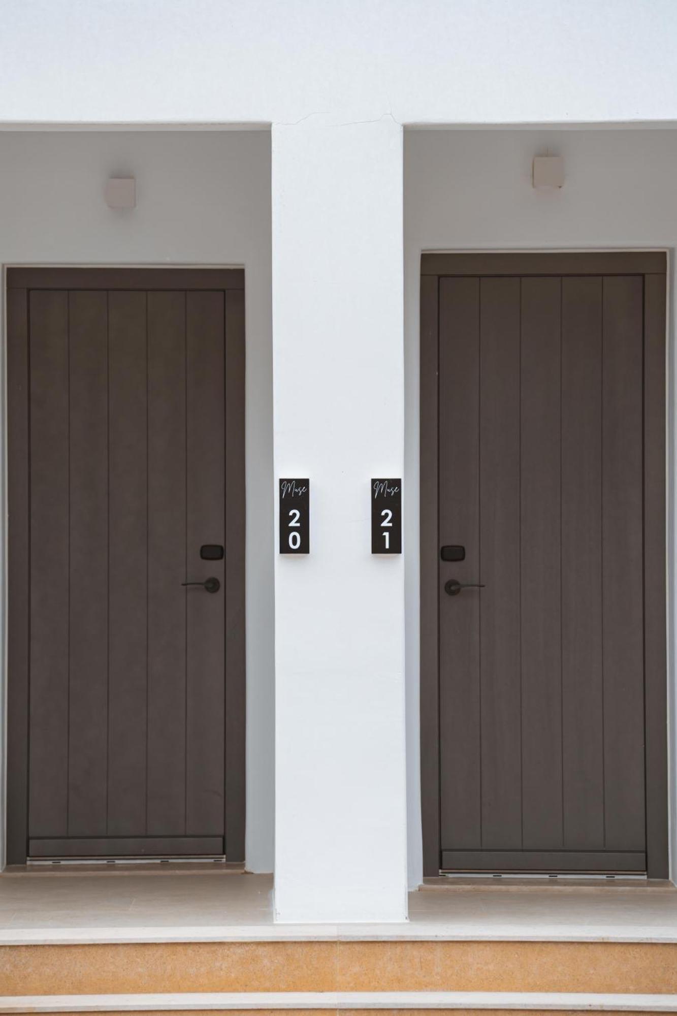 Muse Of Mykonos Luxury Suites Mykonos Town ภายนอก รูปภาพ