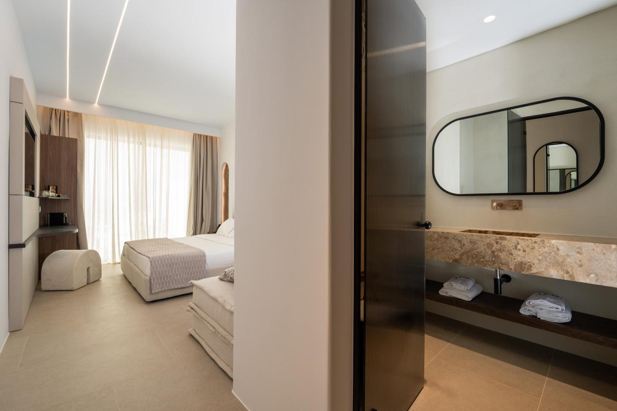 Muse Of Mykonos Luxury Suites Mykonos Town ภายนอก รูปภาพ