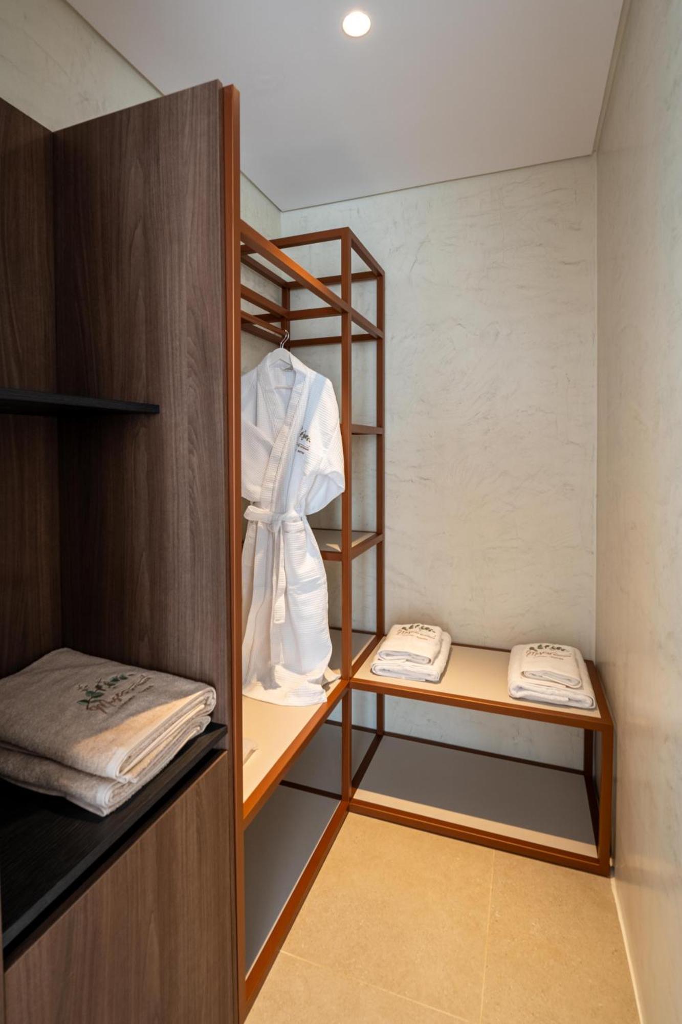 Muse Of Mykonos Luxury Suites Mykonos Town ภายนอก รูปภาพ