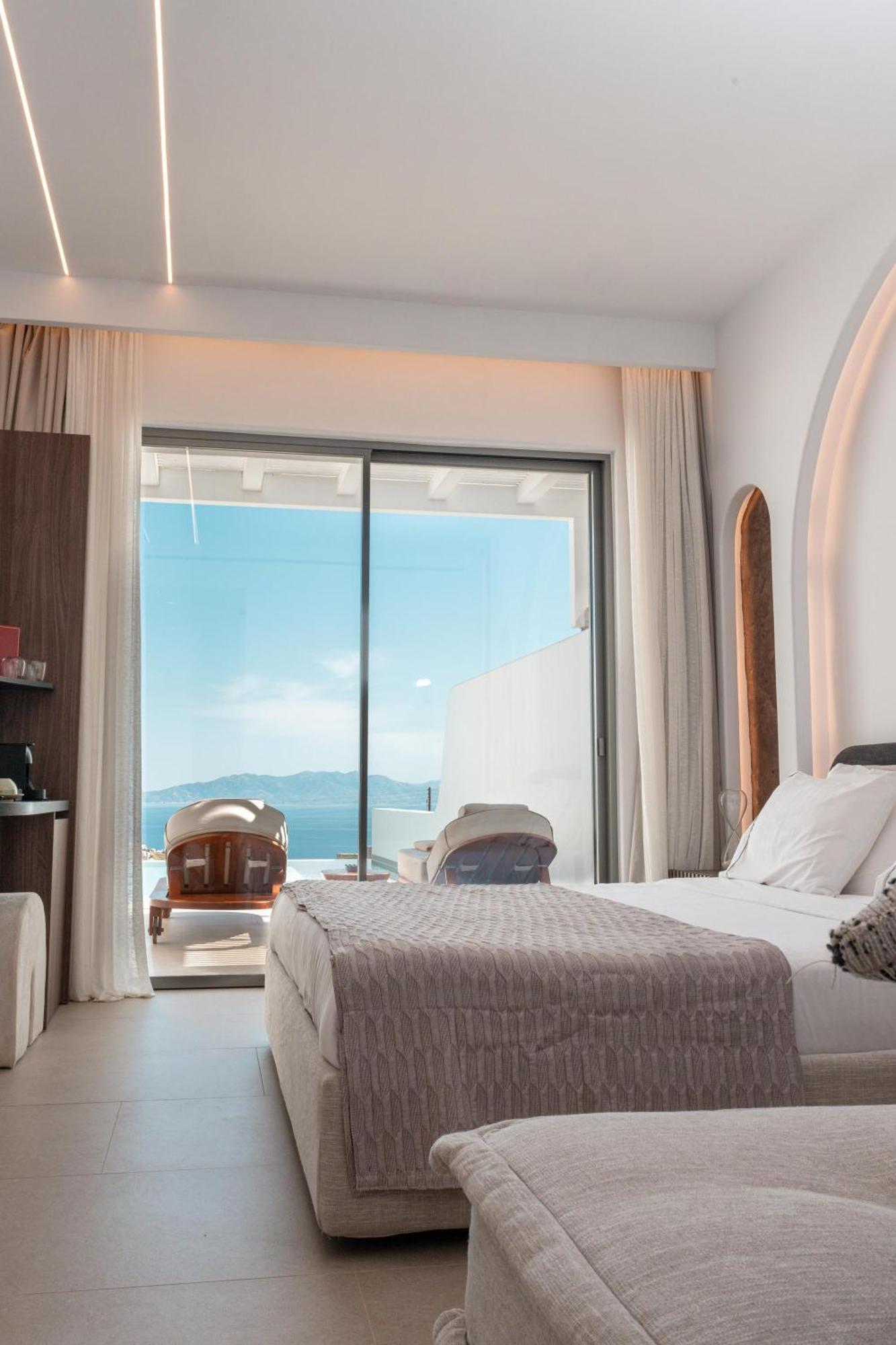 Muse Of Mykonos Luxury Suites Mykonos Town ภายนอก รูปภาพ