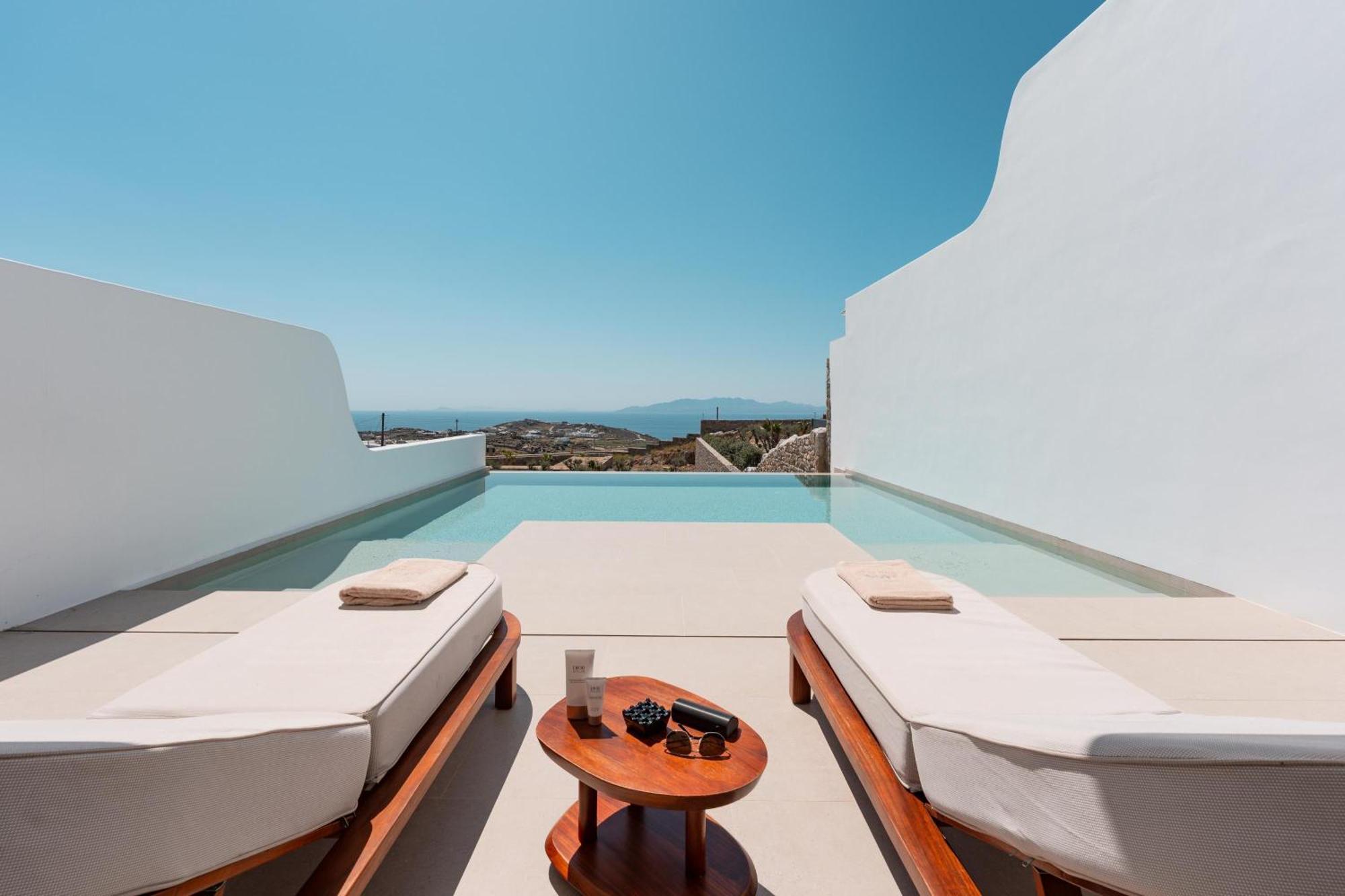 Muse Of Mykonos Luxury Suites Mykonos Town ภายนอก รูปภาพ