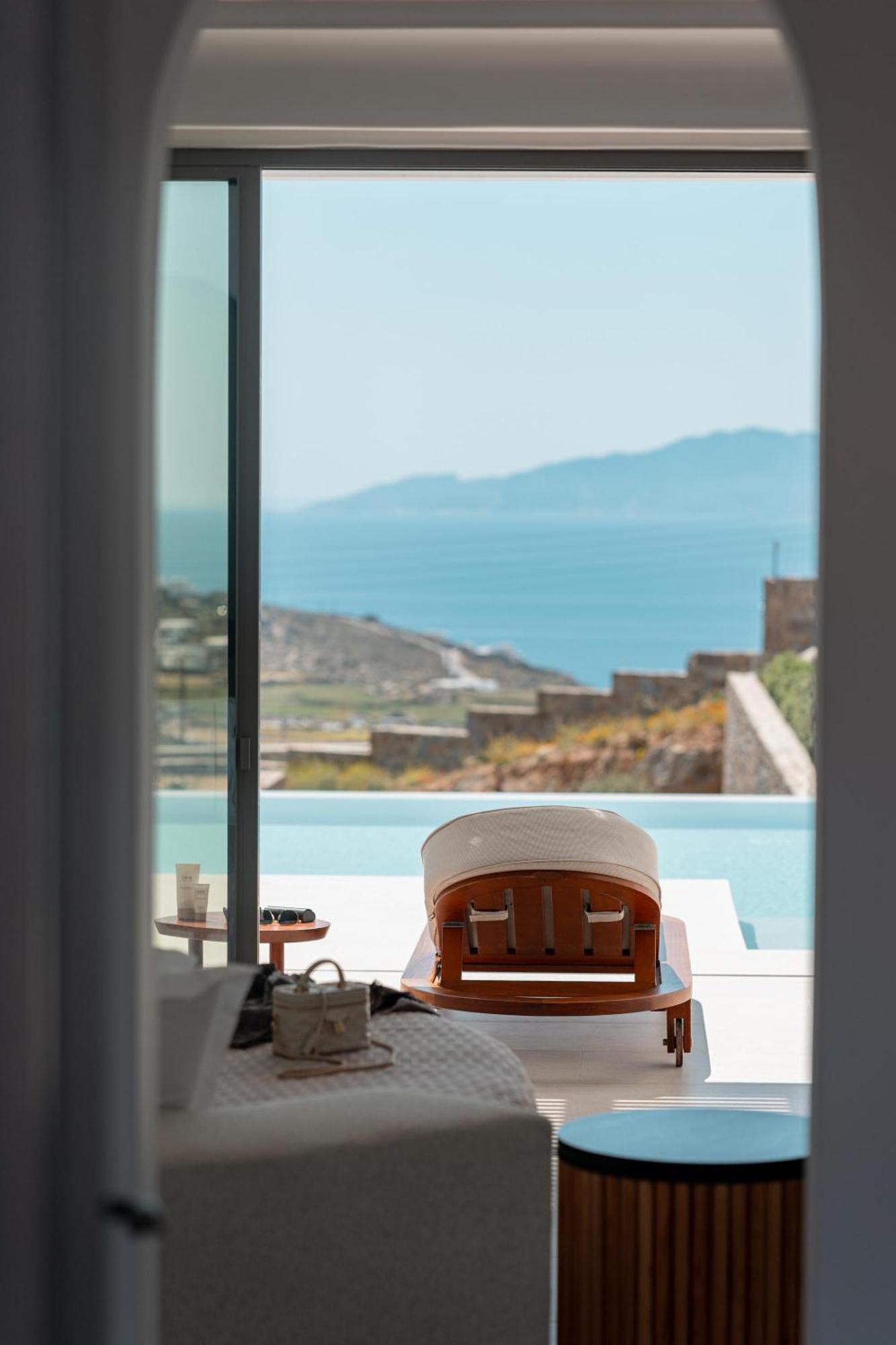 Muse Of Mykonos Luxury Suites Mykonos Town ภายนอก รูปภาพ